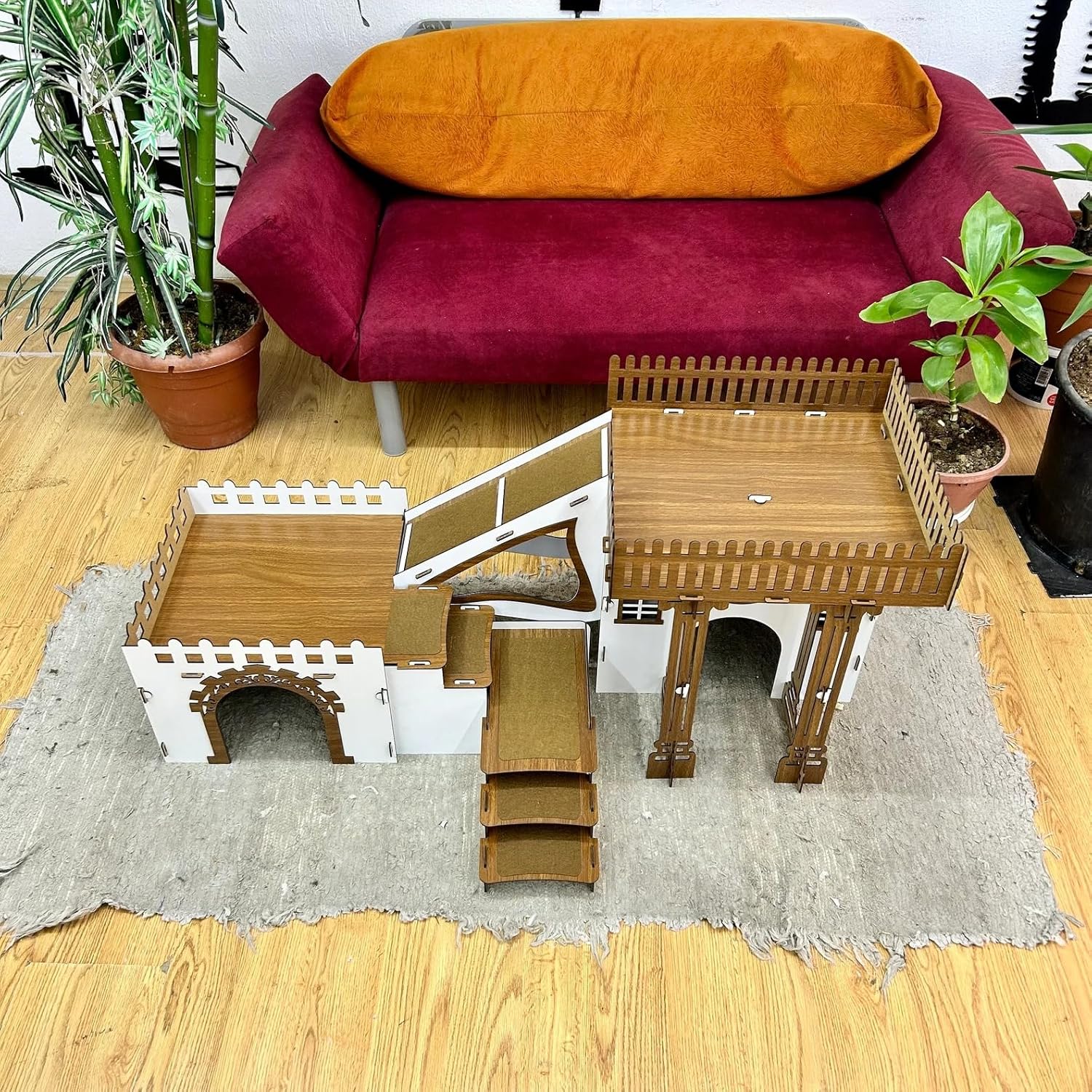 Triplex Kaninchenhaus mit Terrasse – 3-stöckiges Holzhaus mit Brücken & Rampen für bis zu 4 Kaninchen – Inkl. Kissen – Großes Spielhaus für Innenbereich (Weiß-Walnuss, N) – Bild 3