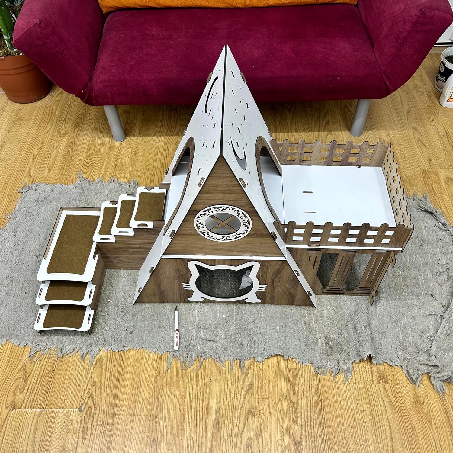 Luxuriöse Katzenhaus aus Holz – Handgefertigtes Bungalow Model für Innenbereich | Mehrstöckiges Schloss mit Plattformen & Treppe | Designer Schlafplatz für Katzen