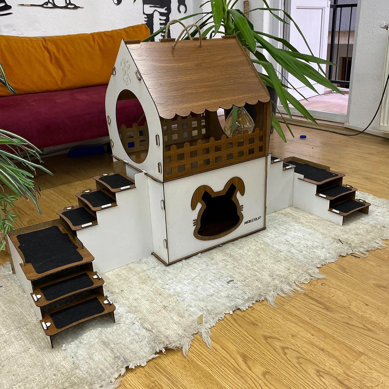 2-stöckige Kaninchenburg aus Holz – Tragbares Hasenhaus mit Tragegriff, Terrasse & Schutzgeländern – Für 1–2 Kaninchen oder Chinchillas – Inkl. Namensschild & Juteseil (Eiche-Schwarz, N)